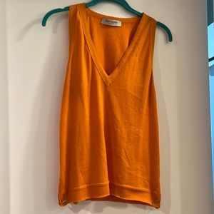 Beautiful cashmere/silk soft V-neck no sleeves top